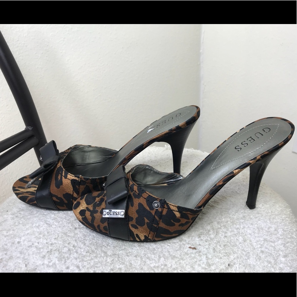 Guess Leopard slip on pump.